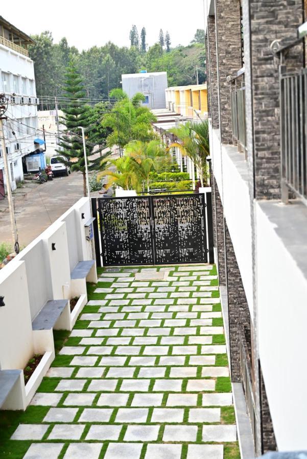 Lasinara Inn Yercaud Bagian luar foto